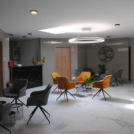 Hotel Flora Schwäbisch Gmünd Dış mekan fotoğraf