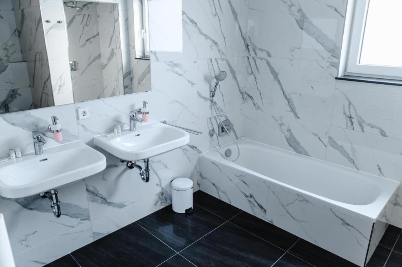 Hotel Flora Schwäbisch Gmünd Dış mekan fotoğraf
