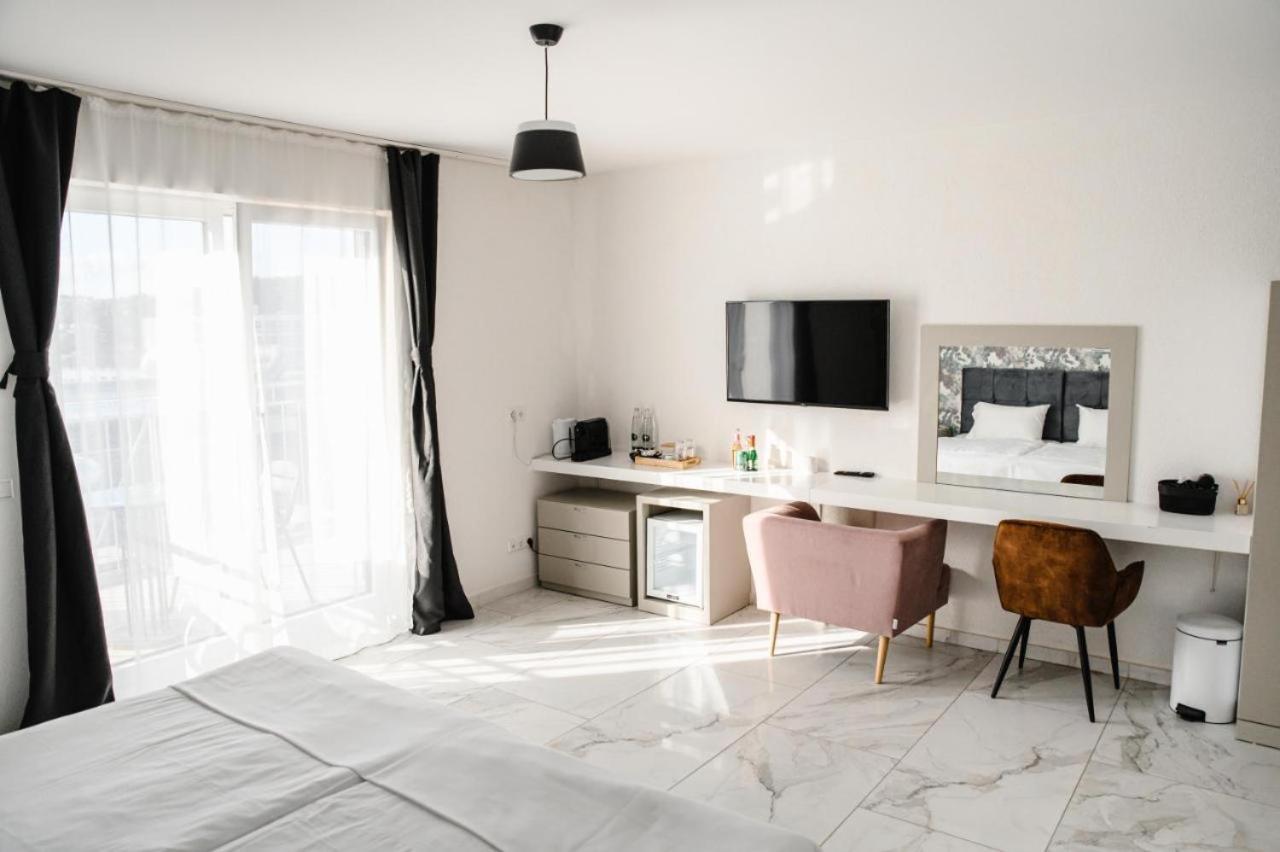 Hotel Flora Schwäbisch Gmünd Dış mekan fotoğraf